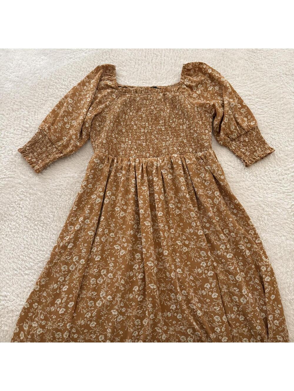 Medium Women’s Floral Smocked Mikarose Dress